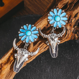 Bohemiska statement-örhängen med tjurhuvud och turkos blomma Silver och blå