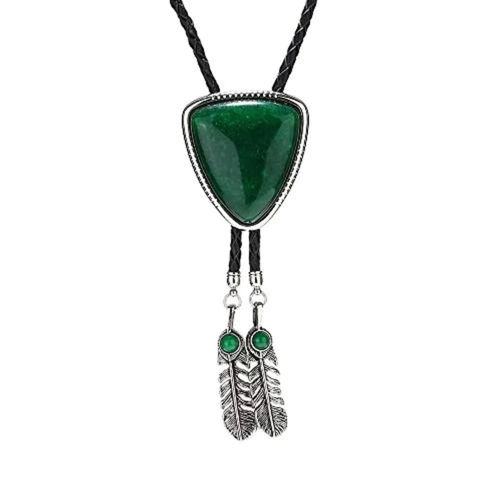 Bolo tie i triangelform med fjäderdetalj och natursten Smaragdgrön