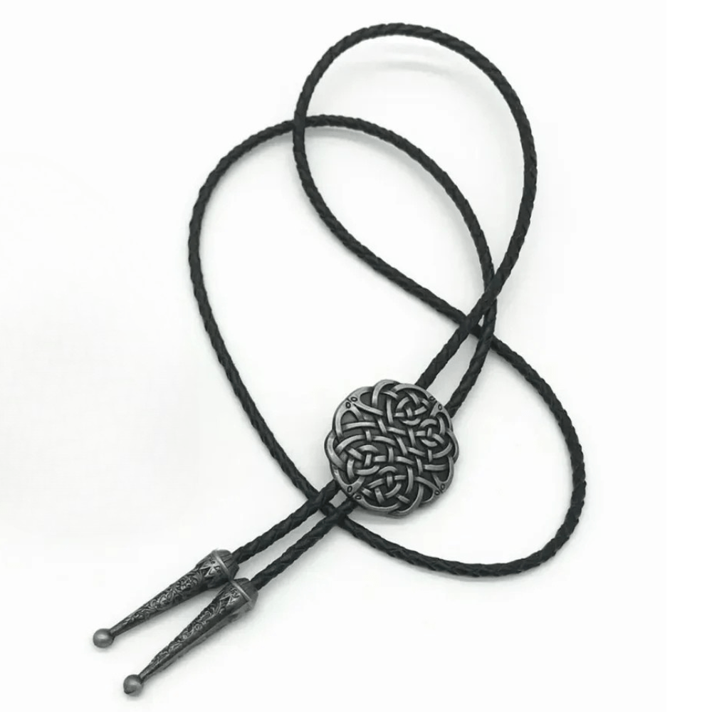 Bolo tie med retroinspirerat keltiskt mönster Svart