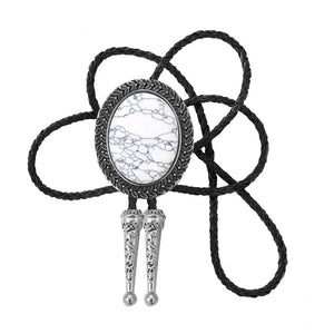 Bolo tie med stor oval sten och handflätad läderrem Vit