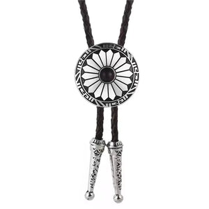Bolo tie med svart sten och solinspirerat silverhänge Silver