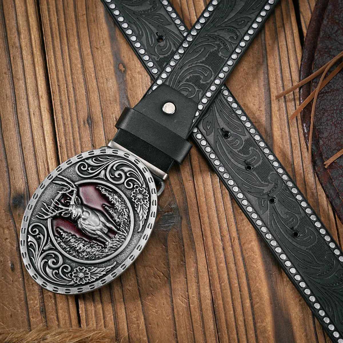 Cowboybälte med hjortspänne