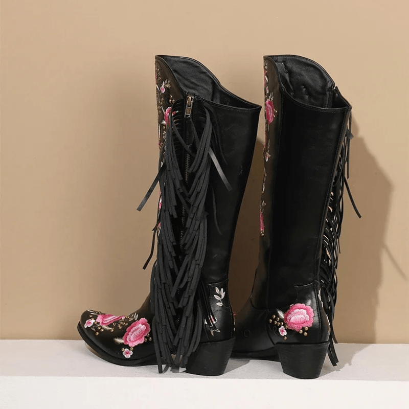 Cowboyboots med blombroderi och fransar