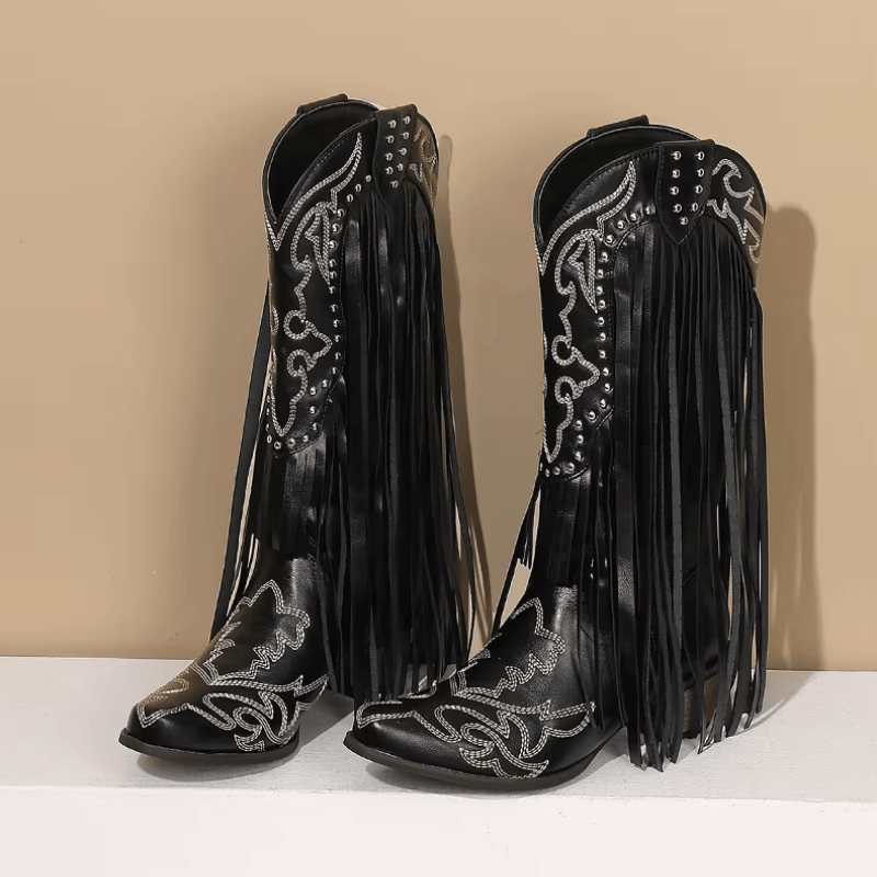 Cowboyboots med fransar och broderi i västernstil