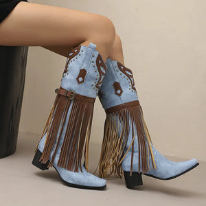 Cowboyboots med fransar och dekorativt spänne i vintage-stil