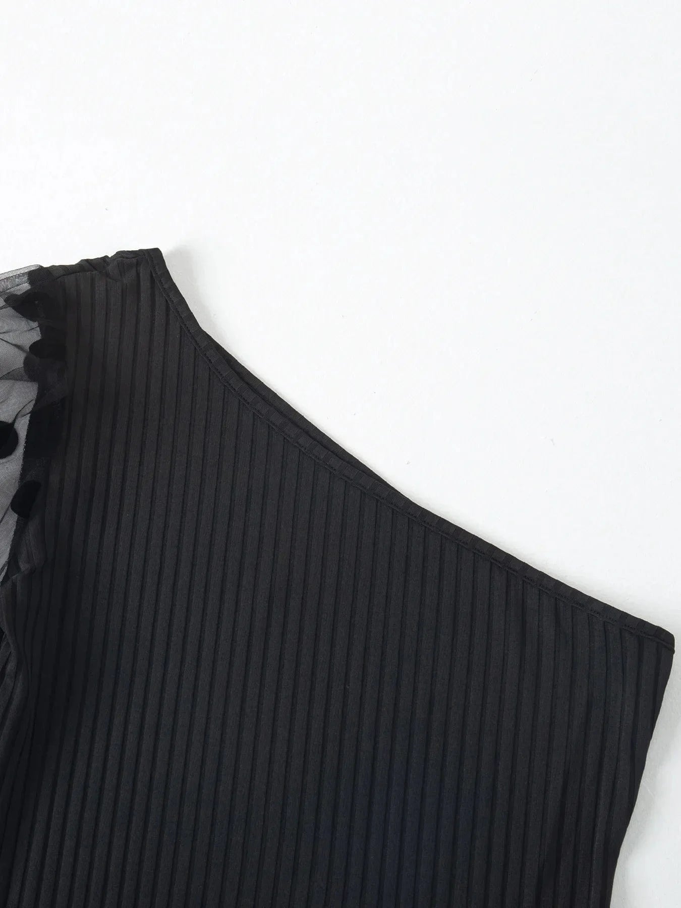 One shoulder blus